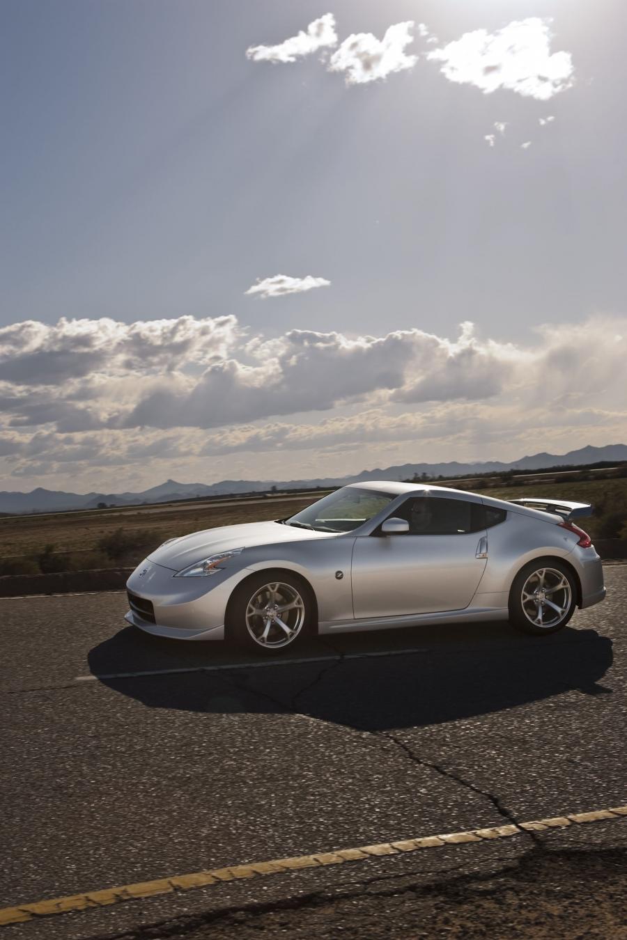  Nissan 370Z by Nismo 2009 года  (фото 37 из 50)